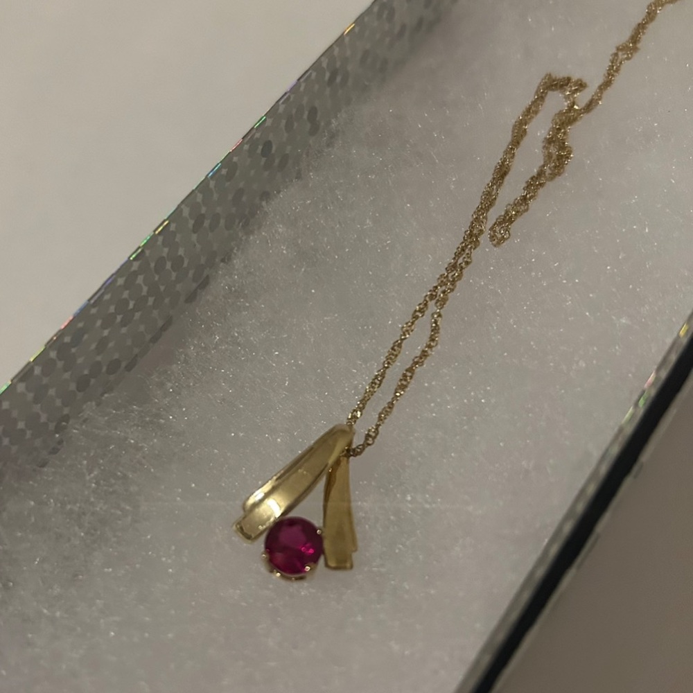 14K Yellow Gold & Round Cut Ruby Twisted Pendant Necklace
